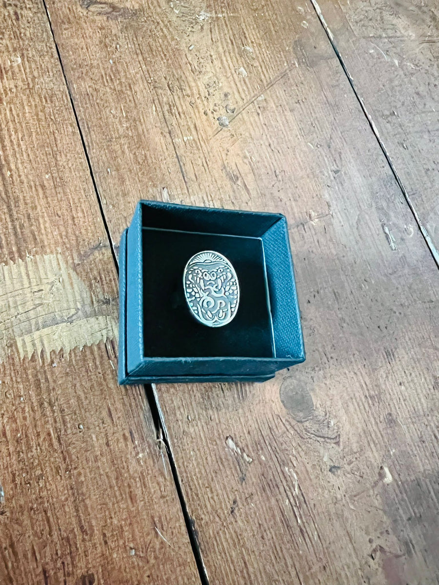 COBRA SIGNET RING