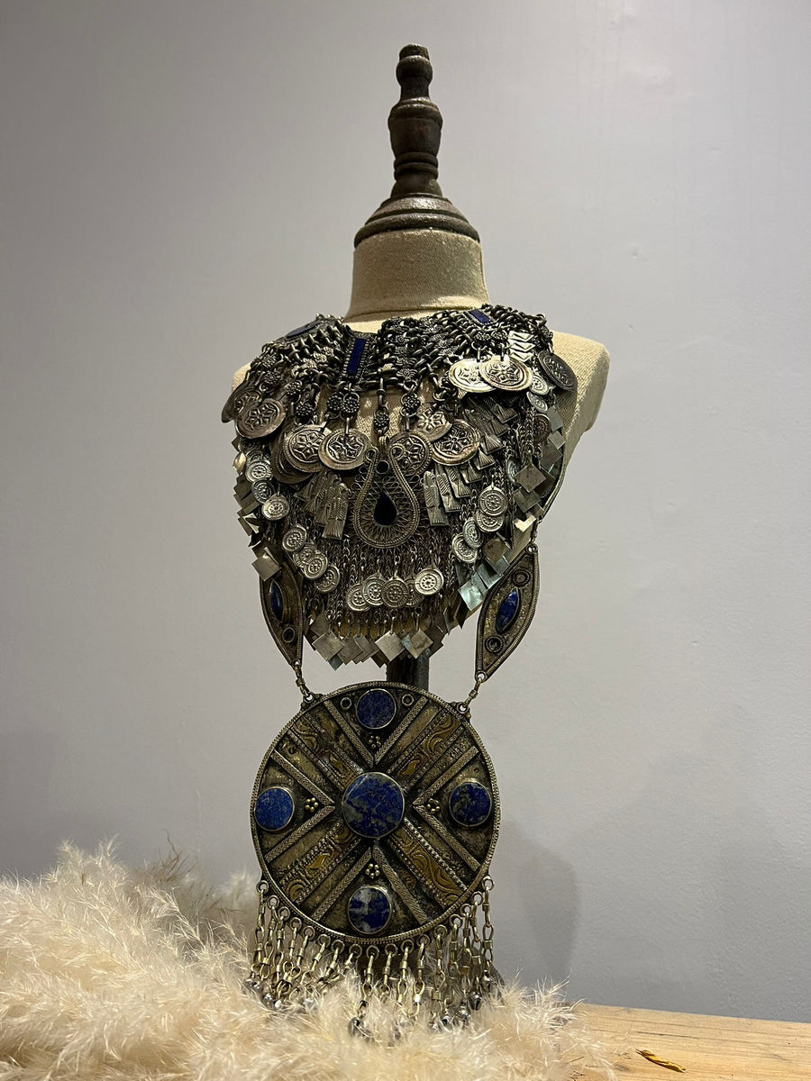 LAPIS MEDALLION