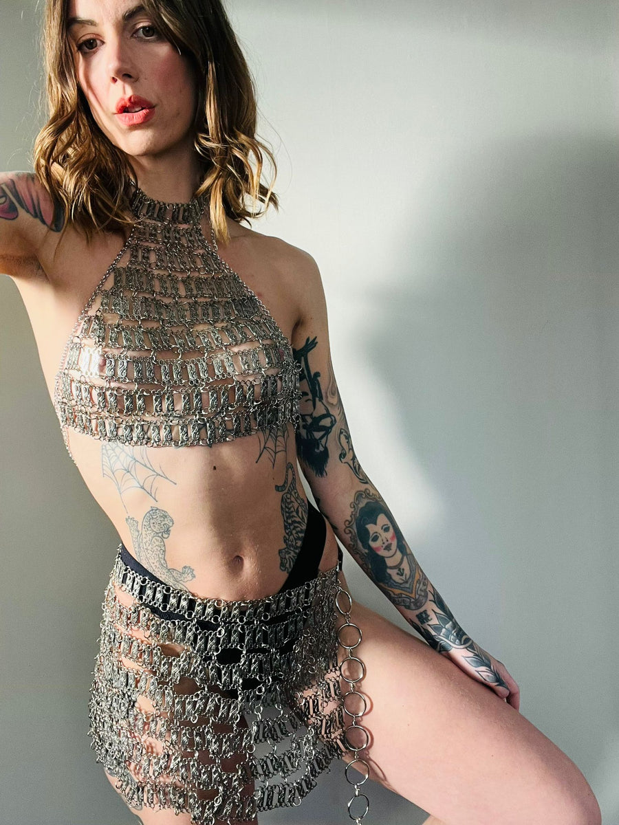 RENEGADE CHAIN HALTER TOP