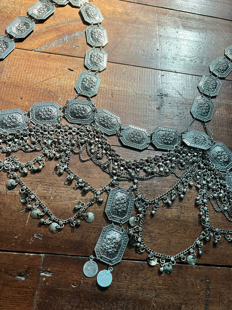 TRIBAL CHAIN CAMI